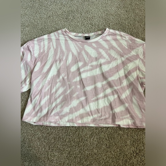 Pink Zebra Crop Top Size Small - Picture 4 of 6